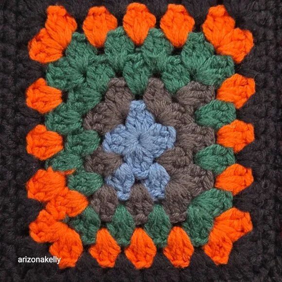 Granny Square Handmade Scarf Spelledit - Picture 7 of 9